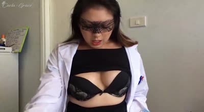 丰满医生需要大肉棒来治疗